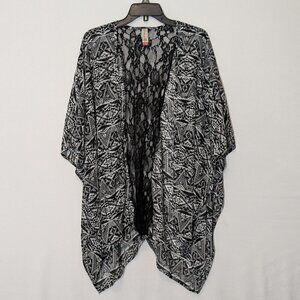 NO BOUNDARIES Black/White Chiffon, Aztec Print Open Tunic w Black Lace; Size XXL